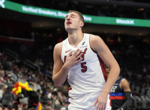 KRVAV NAPUSTIO TEREN Košmarna noć za reprezentativca Srbije u NBA - poraz i slomljen nos (VIDEO)