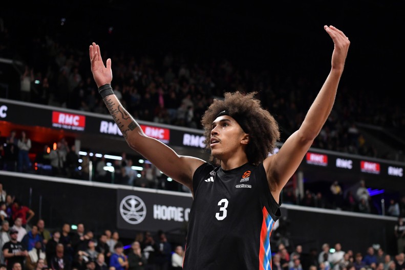 NIJE VIŠE AJFELOV TORANJ, GLAVNA ATRAKCIJA FRANCUSKE JE PARIZ Čudo u Evroligi, Olimpijakos nestvarno poražen