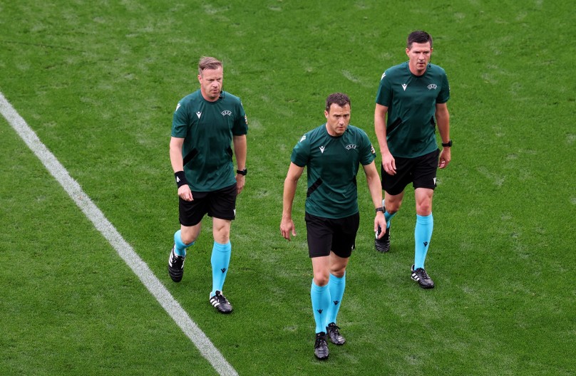 VEĆ JE JEDNOM SUDIO PROTIV ISTOG PROTIVNIKA Određen sudija za meč Srbija - Danska, "zvezdaši" ga ne pamte po lepom