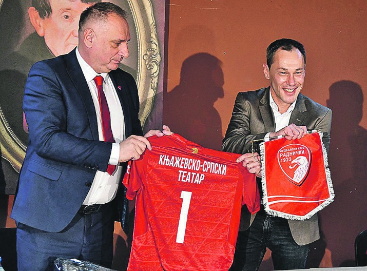 KROMPIR I BLITVA Superligaš donirao milione, glumci igrali za fudbalere