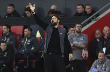 ISTORIJSKI LOŠ SAUTEMPTON VIŠE NIJE MOGAO DA TRPI Pala i druga trenerska glava u Premijer ligi za 24 sata