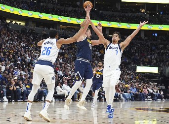 OVAKO BESNOG JOKIĆA JOŠ NISTE VIDELI Srpski košarkaš nasrnuo na sudiju zbog ovog sramotnog poteza (VIDEO)