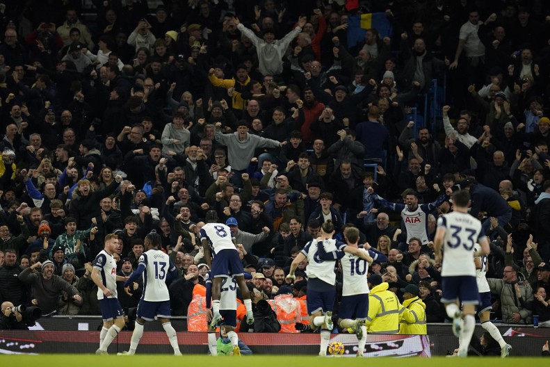 POVRATAK U "RUŽNU PROŠLOST" NA "ETIHADU" Totenhem spakovao četiri gola Sitiju i naneo mu peti uzastopni poraz