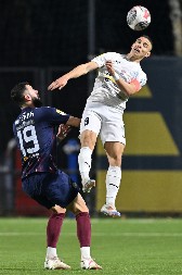 KAKVO IZNENAĐENJE U SUPERLIGI Romanić umesto crno-belog, oblači dres Vojvodine?!