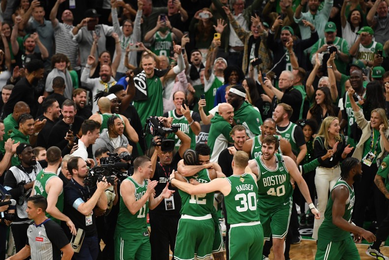Boston srušio Indijanu, Memfis bolji od Nju Orleansa u NBA ligi