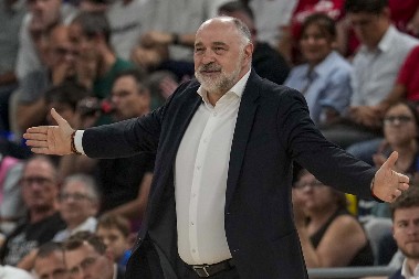 TOTALNO POLUDEO Laso gori posle Zvezde: Bio je faul!