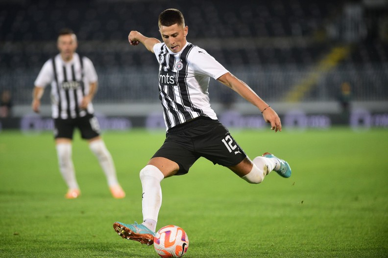 (NE)OČEKIVANO POJAČANJE U HUMSKOJ Tajming nije mogao da bude bolji, Partizan jači za levog beka