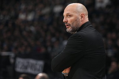 SALE ĐORĐEVIĆ OŠTRO PO EVROLIGI Sudije usporavaju igru, mnogo se gubi vremena