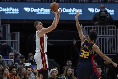 NEMA JOKIĆA, ALI TU JE DRUGI NIKOLA Jović predvodio Majami do ubedljive pobede nad Golden Stejtom