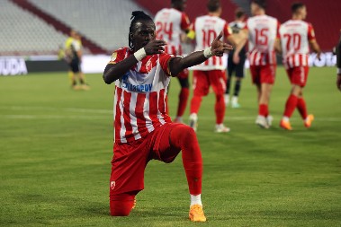 SPEKTAKULARNO Četiri gola Zvezde za poluvreme, Endijaj i Silas rasturaju (GOLOVI)