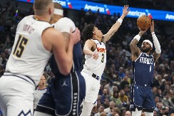 POTPUNO LUDLO U DALASU Denver gubio 19 razlike, pa preokrenuo, Jokiću jedna asistencija nedostajala za tripl-dabl