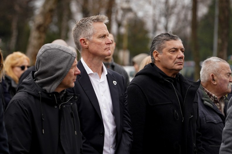 DAN KADA SE SRBIJA POKLONILA SLAVNOM AMERIKANCU Kako je Stiv Ker podelio životnu lekciju koju svi moramo da naučimo