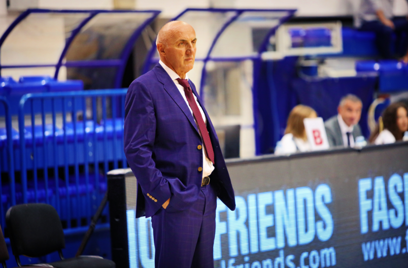 PAVIĆEVIĆEVA ODA SFEROPULOSU: Gospodsko ponašanje za primer mladim trenerima