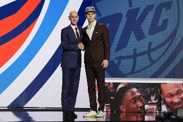 ZATRESLA SE NBA LIGA Oklahoma bi da trejduje Nikolu Topića!