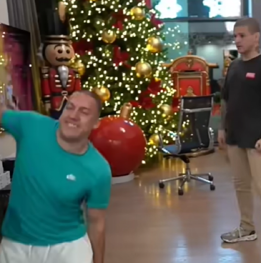 URNEBESNO Baka Prase tražio od Vase Bakočevića da ga šutne, a onda se opasno pokajao i ostao u bolovima (VIDEO)