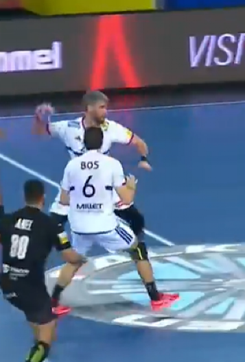 SA POLA TERENA U POSLEDNJOJ SEKUNDI Srbin izveo rukometno čudo i to u Zagrebu (VIDEO)