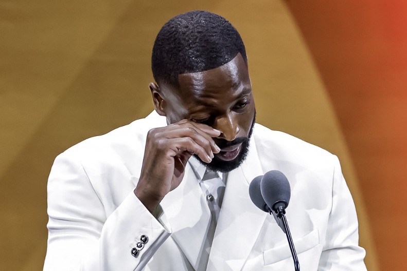 ŠOKANTNE TVRDNJE Dvejn Vejd progovorio o bolnoj temi: "Morao sam na operaciju, zbog raka su mi izvadili pola bubrega"