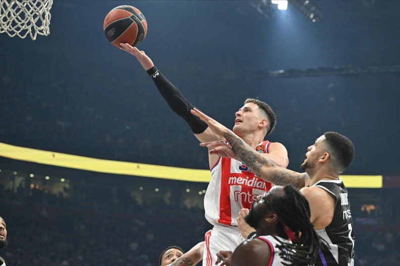 ZVEZDA SLAVILA POSLE NEVIĐENE DRAME Nedović utišao Arenu u poslednjoj sekundi