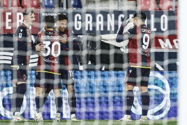 Fudbalri Bolonje savladali Inter posle penala za plasman u finale Superkupa Italije