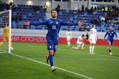 SRBIN PRINUĐEN DA MENJA SREDINU Vlahović neplanirano odlazi, javila se dva kluba