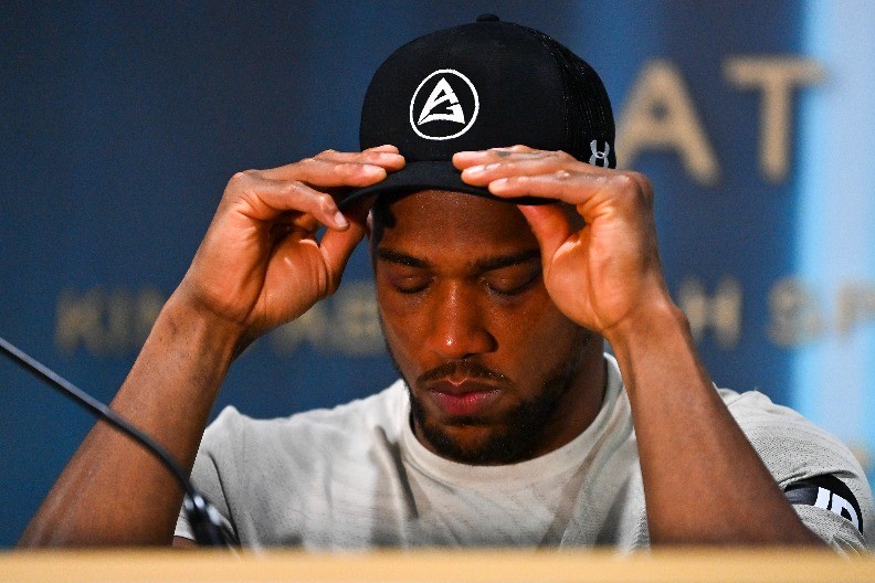 Poznato u kakvom je stanju Džošua posle saobraćajne nesreće