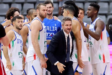 SRBIJA GA NE PAMTI PO DOBROM Legendarni Italijan preuzeo velikana