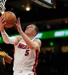 ŠTA SE DEŠAVA? "Crna rupa" Nikole Jovića