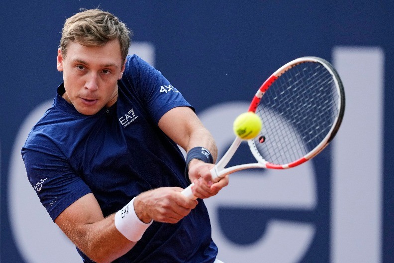 IPAK NIŠTA OD IZNENAĐENJA Međedović zaustavljen u drugom kolu