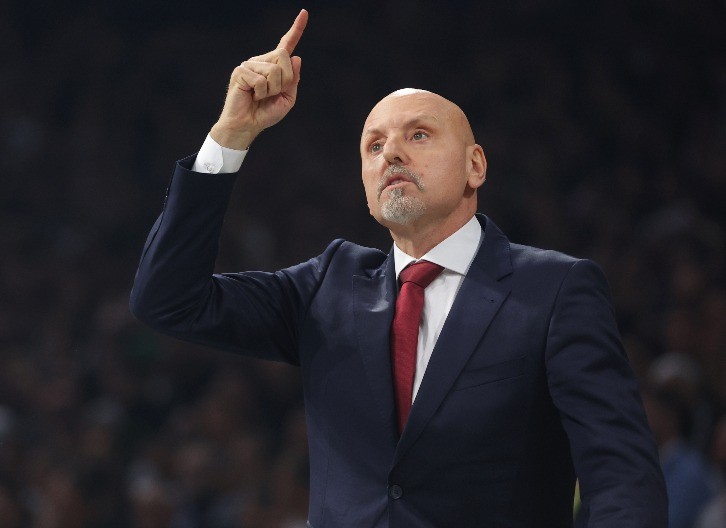 PRVE REČI SAŠE OBRADOVIĆA Evo šta je trener Zvezde rekao posle podviga u Milanu