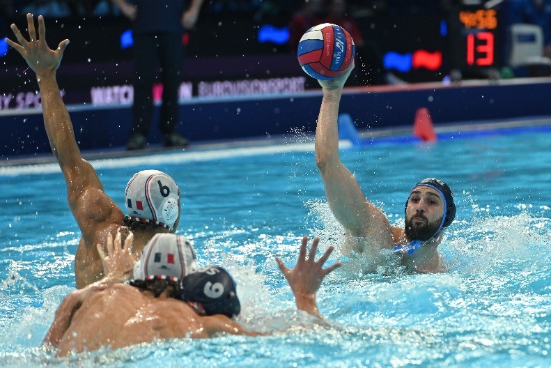 SRBIJA POTOPILA FRANCUSKU "Delfini" zablistali na otvaranju druge faze šampionata Evrope: Sledi vaterpolo klasik sa Mađarima u borbi za polufinale!  