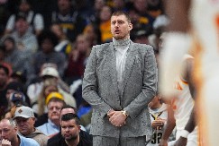 ŠTA SE OVO DEŠAVA? Jokić u čudu gledao Denver