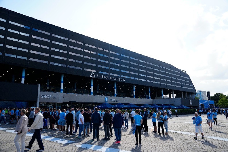 "SVEMIRSKI BROD" STVOREN ZA FUBAL Ovo je stadion na kom će Zvezda igrati protiv Malmea, na njemu nikako ne može da se odigra jedan meč (FOTO)