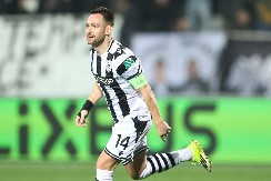 ANDRIJA ŽIVKOVIĆ ISPISUJE ISTORIJU CRNO-BELIH Srbin dao gol, pa doneo klubu nokaut fazu Lige Evrope