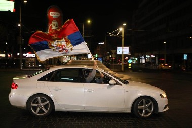 LUDNICA NA TRGU Srbija slavi evropsko zlato vaterpolista (VIDEO)