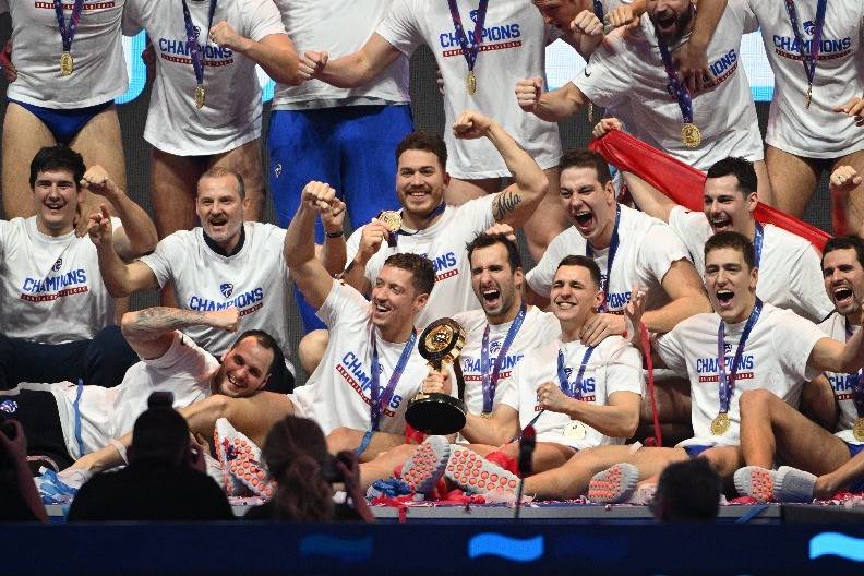 KAKVA PRIČA Kako je jedna Hrvatica pomogla Srbiji da se popne na tron