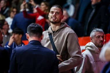 RASKID UGOVORA Milano uoči meča sa Partizanom otpustio cenntra 