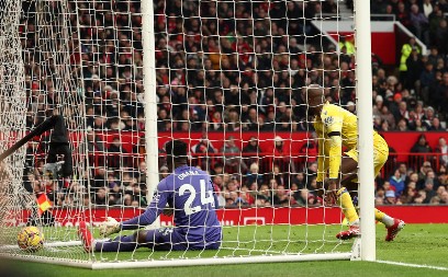 TUŽNO, TUŽNIJE, JUNAJTED "Crveni đavoli" opet razočarali, Totenhem konačno pobedio