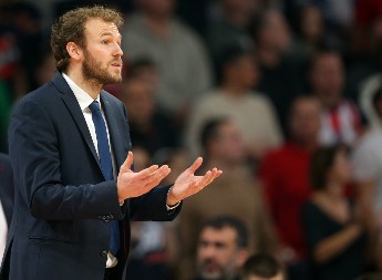 "HOĆETE VI DA BUDETE OVDE UMESTO MENE?" Trener Asvela se iznervirao, ovo pitanje ga je izbacilo iz takta