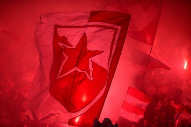 PRAVO NIOTKUDA Zvezda dovela pojačanje iz Australije, Versaće stigao na "Marakanu"