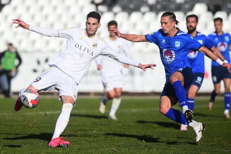 RUTINA SA BANOVOG BRDA Napadač od tri miliona evra doneo Čuki pobedu