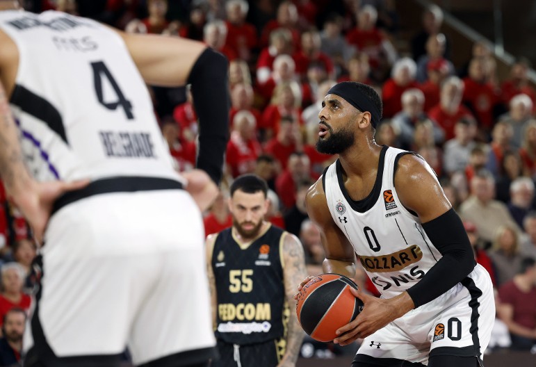 NEDELJA IZ SNOVA ZA "VEČITE" Ovako izgleda tabela Evrolige nakon duplog kola