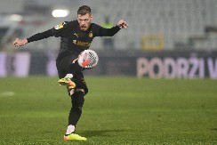 OZBILJAN PROBLEM ZA BLAGOJEVIĆA Partizan bez desnog beka u derbiju!