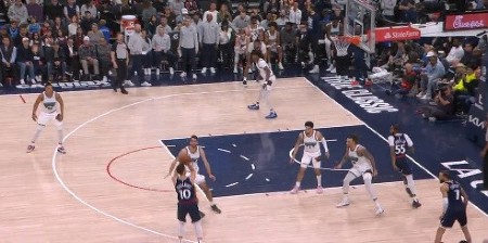 IDEEE TROJKA Ovo su prvi poeni Bogdana Bogdanovića u novom klubu (VIDEO)