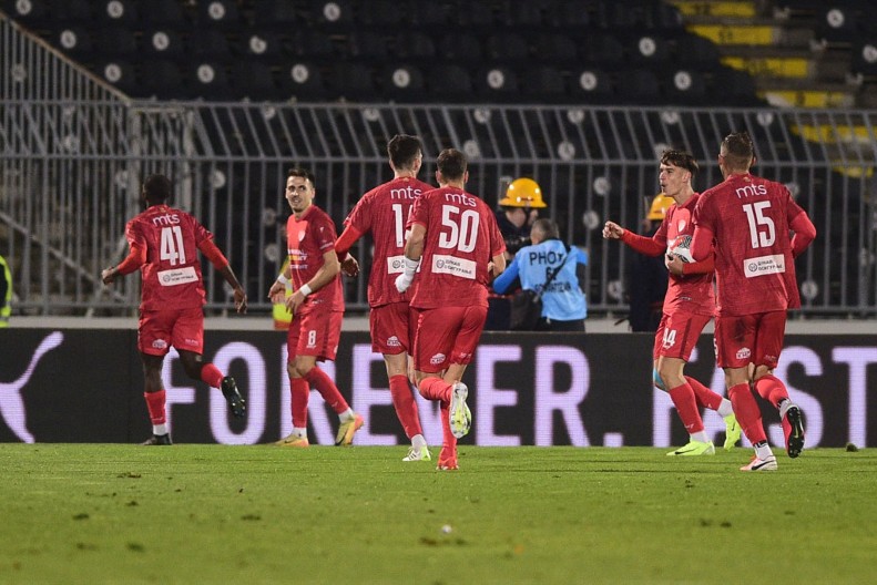 U KRAGUJEVCU PONOVO SANJAJU EVROPSKE SNOVE Radnički preko Mladosti do treće pozicije, novajlija Jedinstva razbio Nišlije