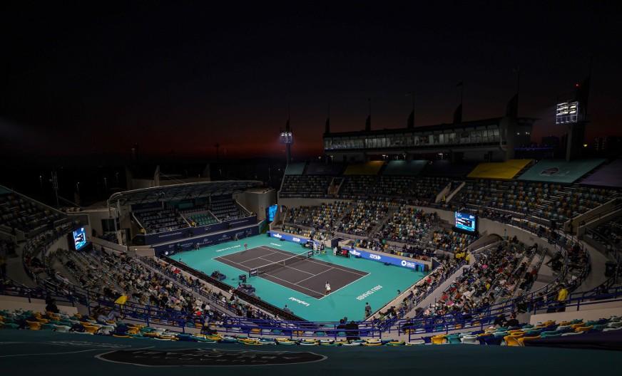 KAO IZ STRAVE I UŽASA Poznata teniserka ugledala na tribinama čoveka koji je proganja: Pobegla i počela da plače, hitno reagovalo obezbeđenje (VIDEO)