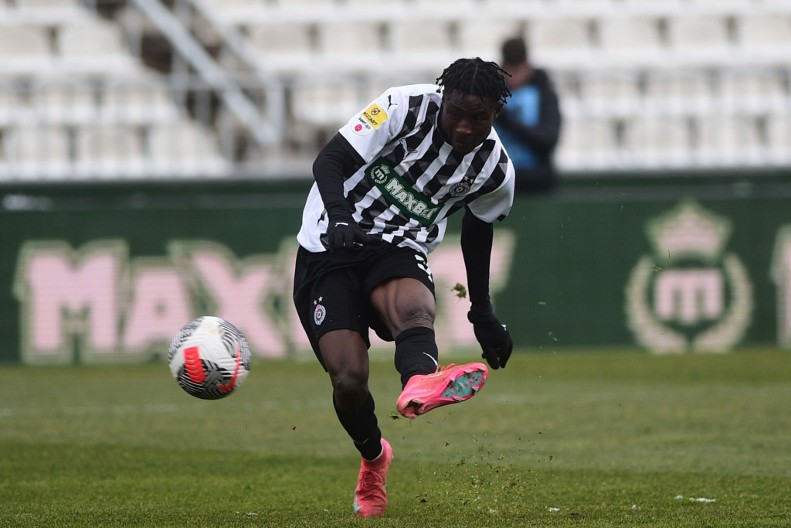 VATREN POČETAK DERBIJA Zubairu na startu šokirao Zvezdu za delirijum "grobara" (VIDEO)