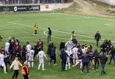 SKANDAL SVETSKIH RAZMERA U PRIZRENU Navijači krenuli na fudbalere, nastala opšta tuča (VIDEO)