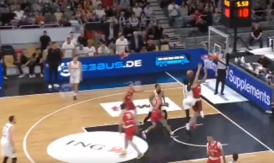 DA SE SMRZNEŠ Jeziv pad igrača Partizana, krenuo je da zakuca, a onda... (VIDEO)