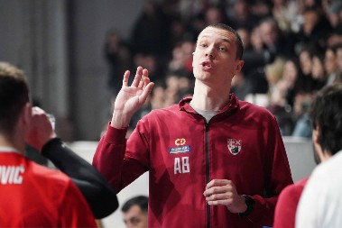 TROFEJ ZA NAVIJAČE I SVE BRĐOVIĆE Već na početku trenerske karijere mladi trener Radničkog iz Kragujevca  krenuo stopama slavnog oca