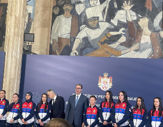 HVALA VAM ŠTO SE BORITE ZA NAŠU TROBOJKU Aleksandar Vučić ugostio sportiste uoči Svetskog prvenstva u boksu za žene u Nišu